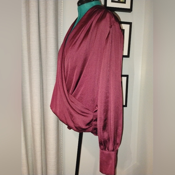 Band of Gypsies Mon Cheri Faux-Wrap Blouse in Plum, Size XL - Picture 4 of 10